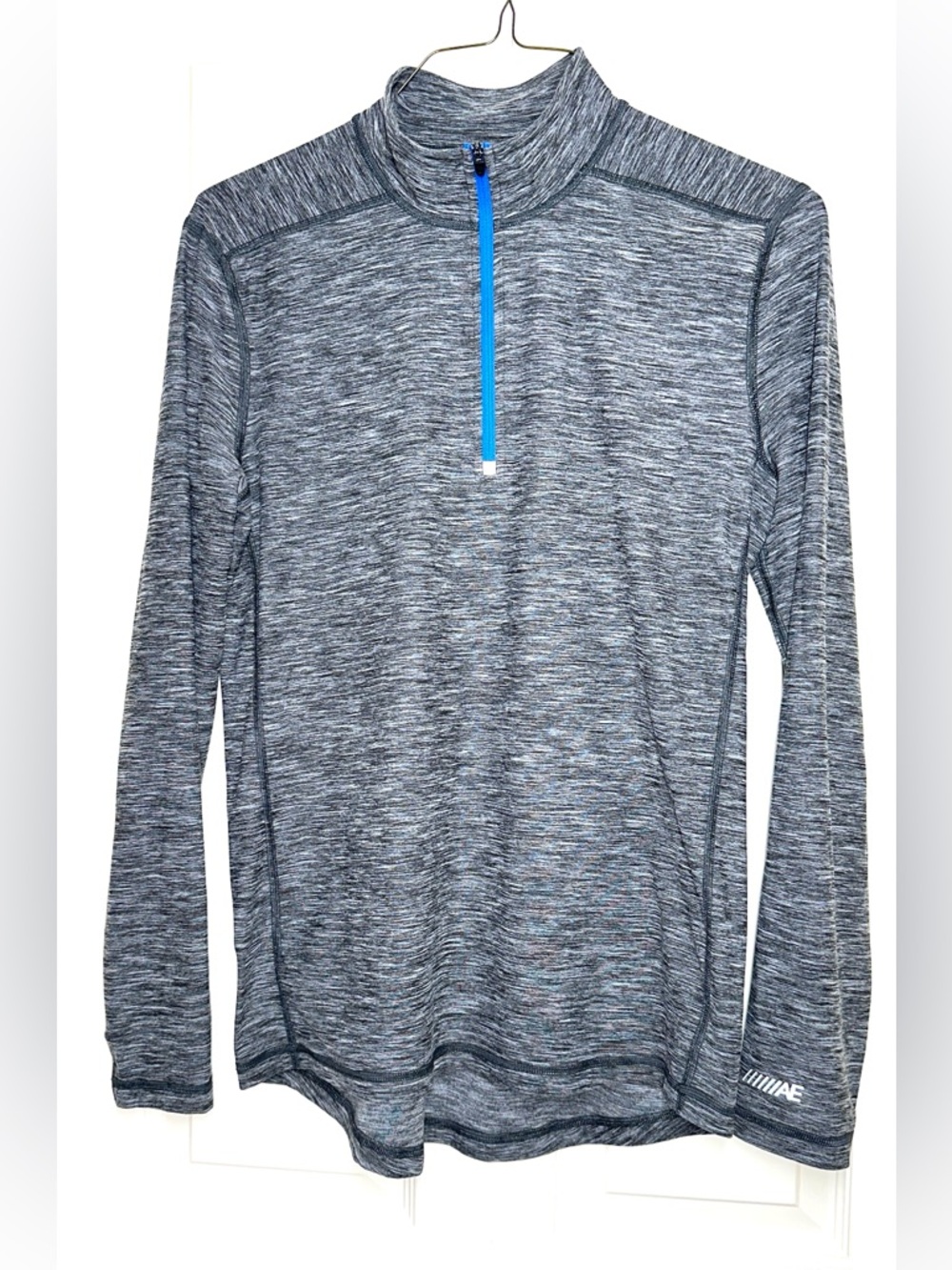 American Eagle Men's Heathered Grey Quarter-Zip Pullover with Blue Zip